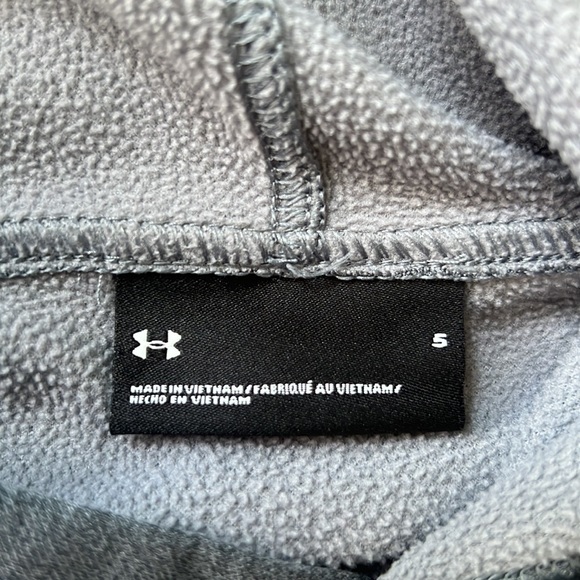 Unisex Under Armour Sweater - Picture 2 of 2